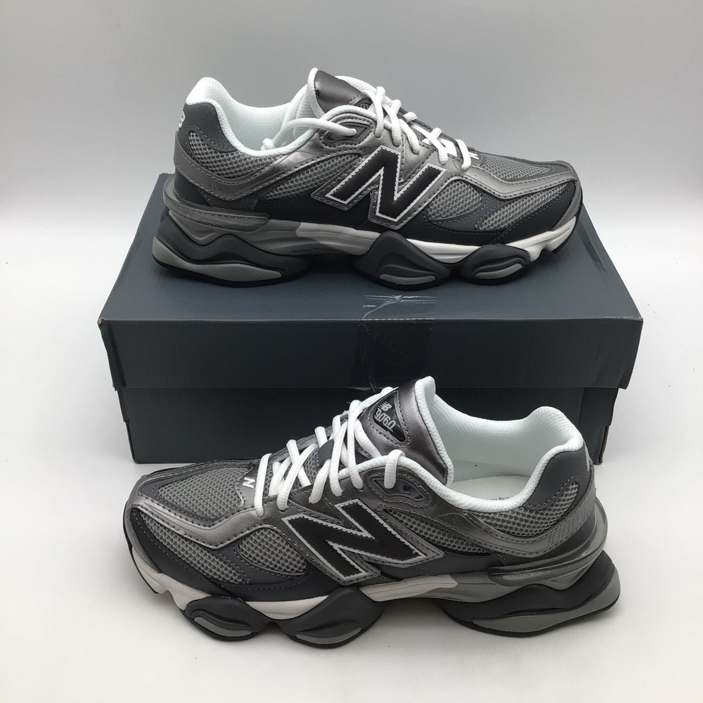New Balance 9060 Grey Black Metallic Mens Size 8.5 Sneakers U906051K Chunky NEW